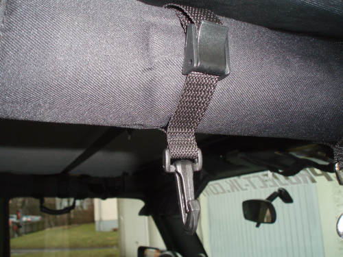 "Hang-It-On-Strap" mit Kunststoff-Karabiner und Fix-Klemmverschluß, schwarz