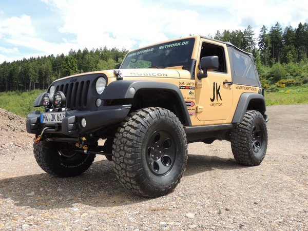 AEV Felge Typ "Savegre" schwarz 8.5 x 17 ET10 für Jeep JK (Bj.07-15)