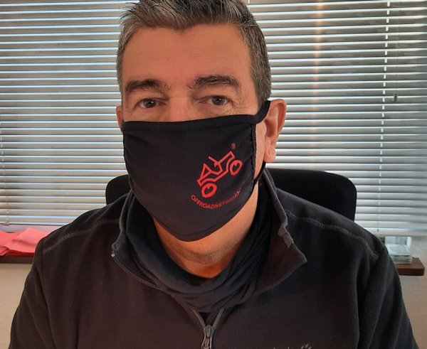 OFFROAD NETWORK Schutzmaske aus Baumwolle schwarz mit Logo Orange
